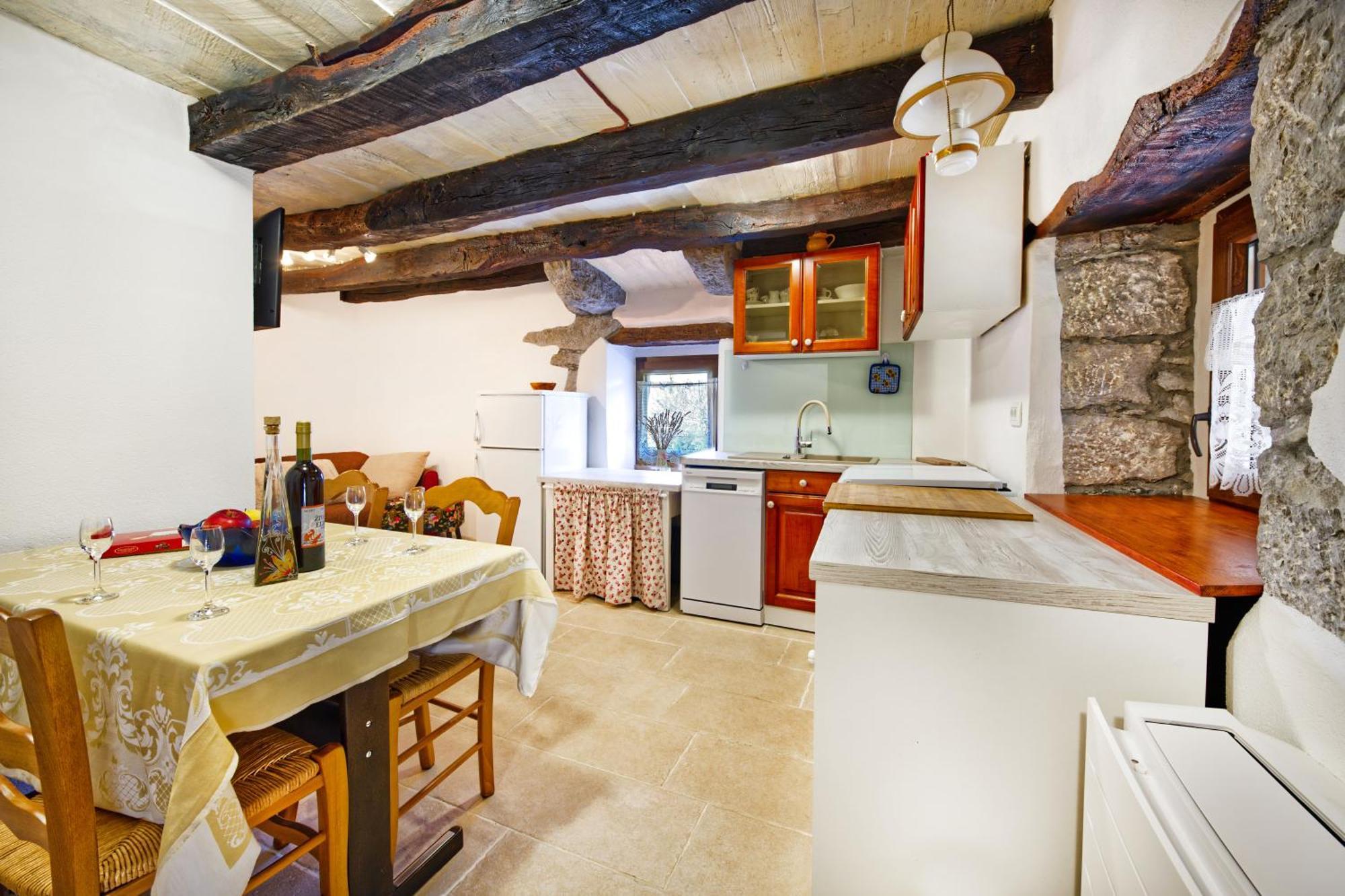 Apartman Studio Baladur Roč Εξωτερικό φωτογραφία