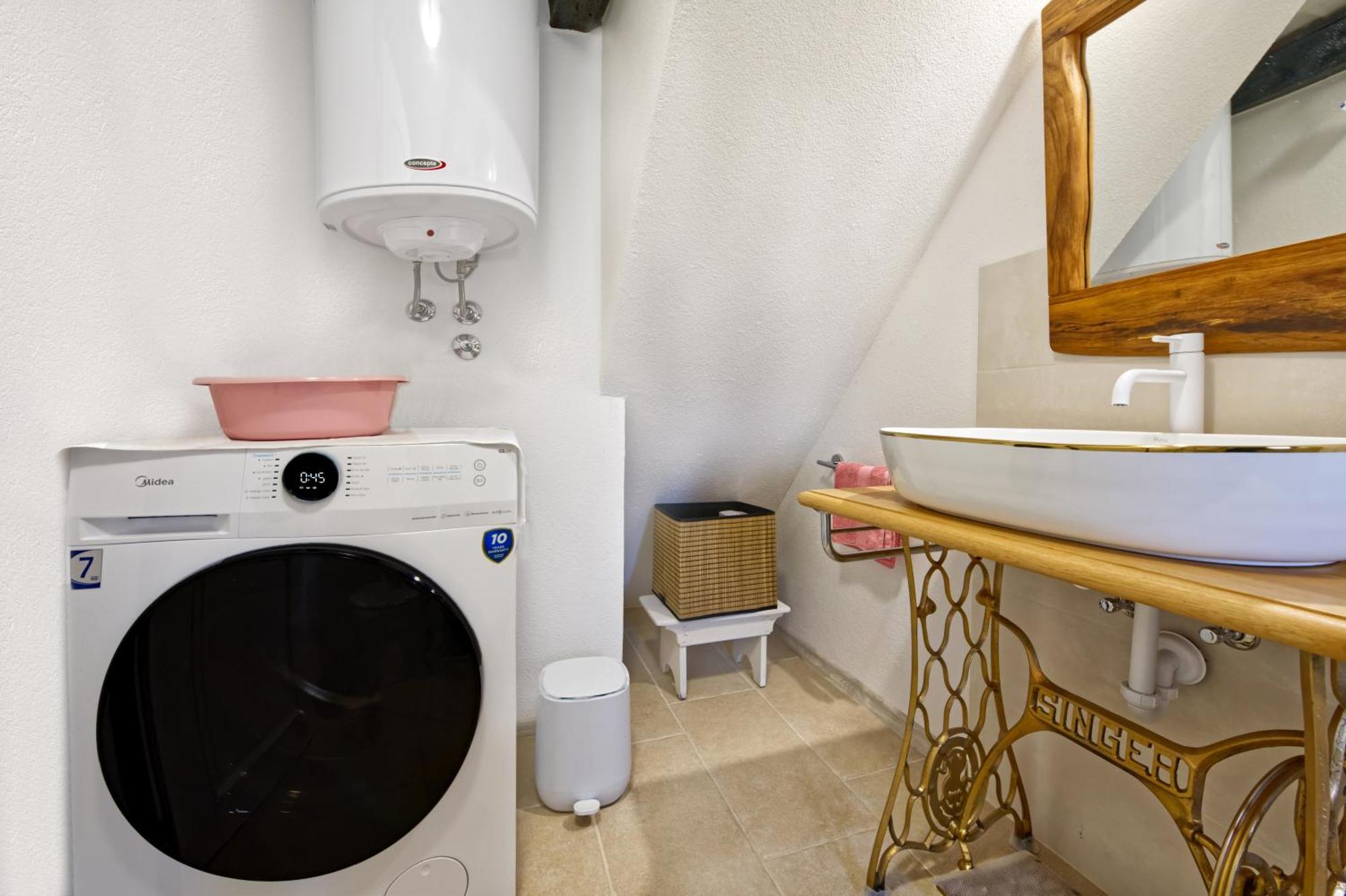Apartman Studio Baladur Roč Εξωτερικό φωτογραφία